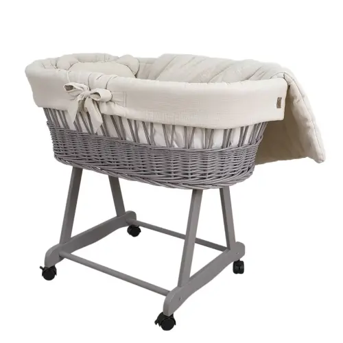 Kosz Mojżesza szary muślinowy na kólkach, zestaw dla niemowląt z pościelą